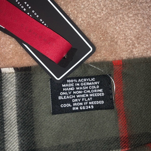 V. FRAAS Plaid Scarf NWT - Picture 3 of 5
